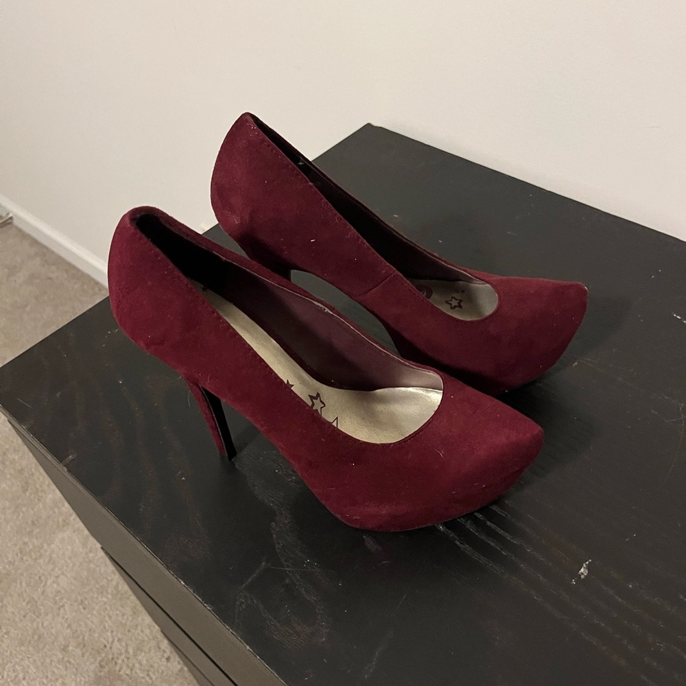 Size 10 Brash Maroon Suede 6” Heels